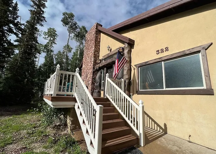 Massive Cabin Ski In Ski Out And Games