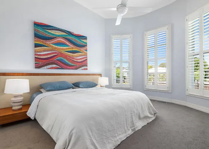 Coastal Charm In Prime Position