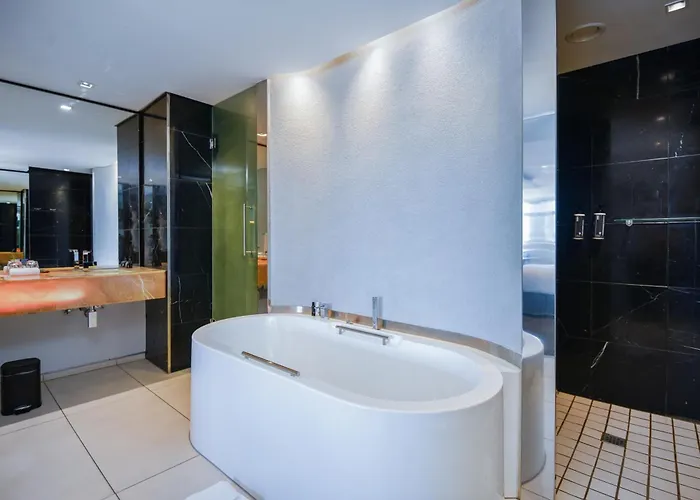 The Capital 15 On Orange Hotel & Spa