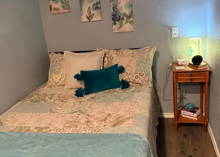 Man Cave Apartment Queen Sz Bed 17 Min From Town