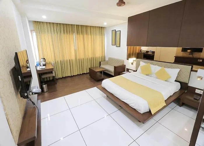 Townhouse Oak Hotel Surya Vadodara