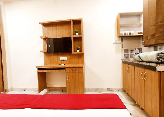 Hotel Wonder Stays - For Couples, Students, Faculties, Corporates