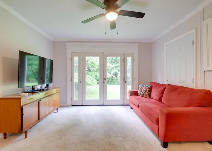 Dock Access: Waterfront Studio In Colonial Beach!