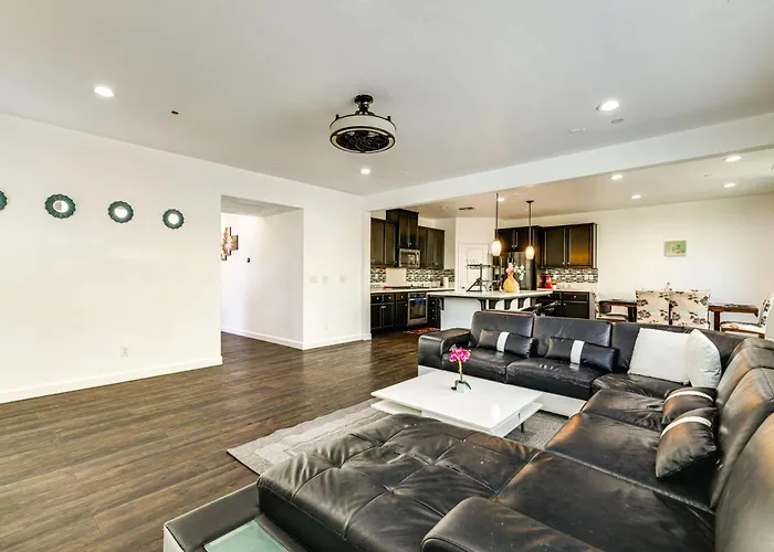 Walk To Parks: Mountain House Retreat W/ Patio!