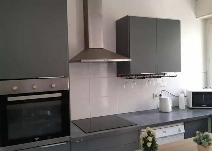 2 Chambres, 4 Personnes, Jardin, Proche Centre Ville