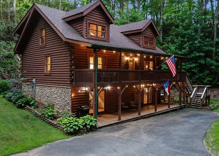 Cabin 3 Miles Off I-40-Hot Tub-Firepit-Secluded Better Than A Hotel