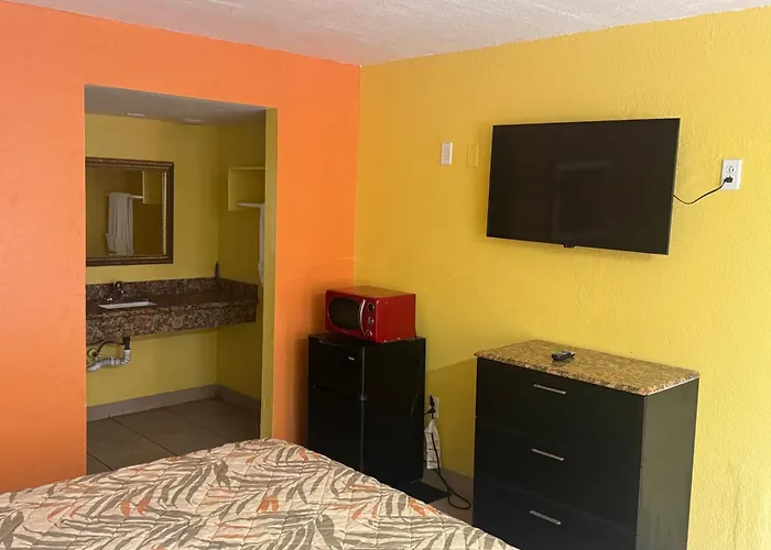 Apollo Inn - Downtown