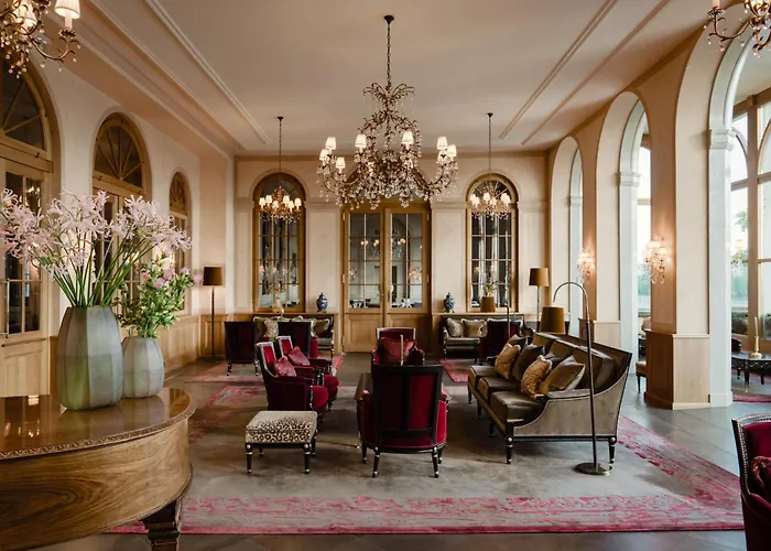 Grand Hotel LES TROIS ROIS