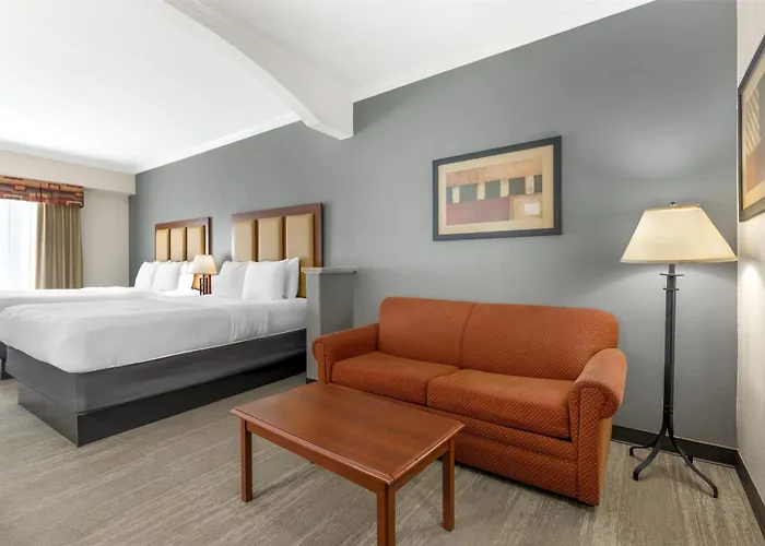 Best Western Plus Waxahachie Inn & Suites