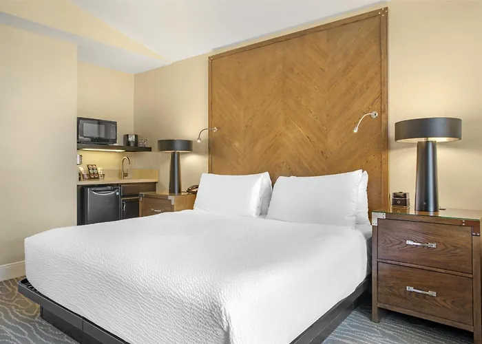 Best Western Plus Stevenson Manor
