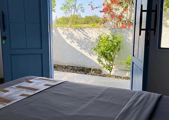 Anjo Maumere Hotel & Restaurant