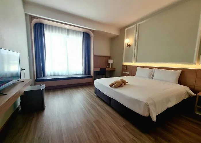 Mayflower Grande Suite Hotel
