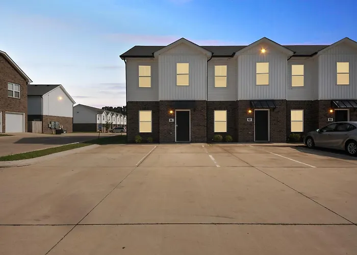Arte Luxury Townhomes B1 I Comfy 2 Bed 25 Bath