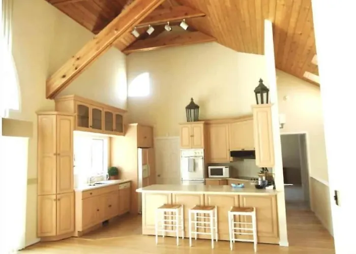 Very Large Private House With Pool, Fire Pit, Outdoor Shower Near Beaches
