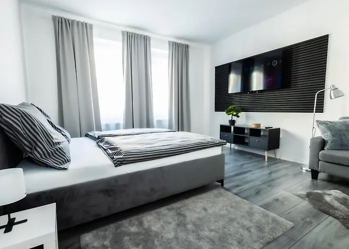 Silent Luxury, Central Stay