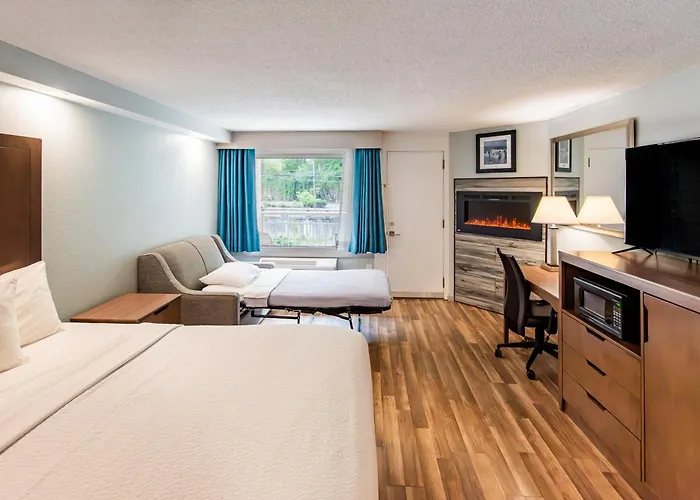 Gatlinburg River Inn