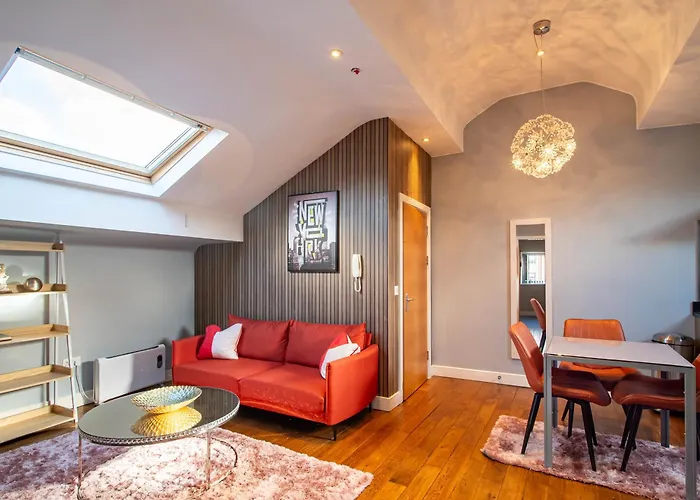 Kelham Apartments: Serviced Accommodation with Free Parking