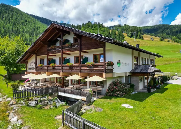Schi- Und Wanderhotel Berghof