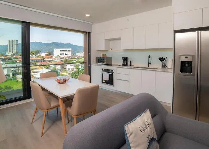 Bee Suites Escalante - San Jose