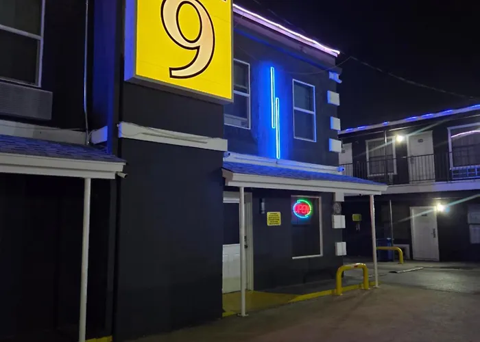 Motel 9