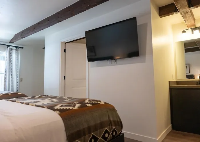 High Creek Lodge And Cabins