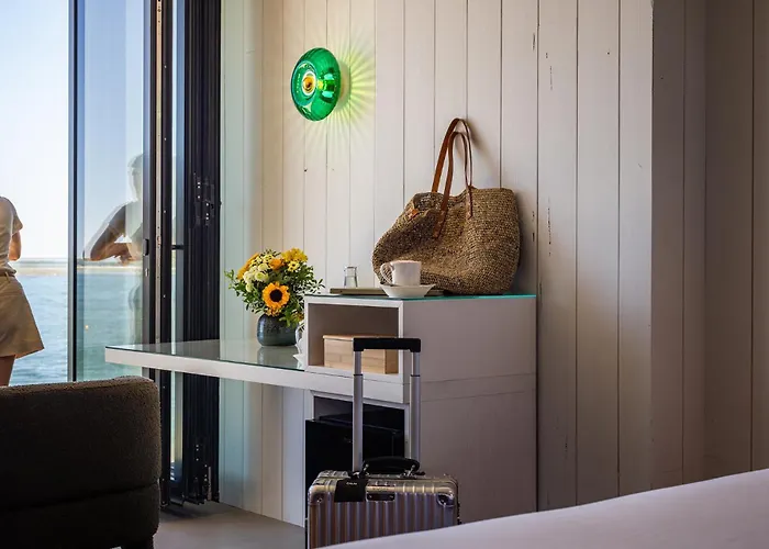 Les Vagues Hotel & Spa