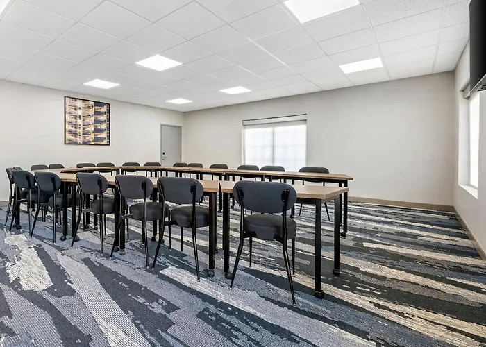 Comfort Inn & Suites River City Decatur