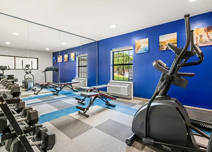 Comfort Inn & Suites River City Decatur
