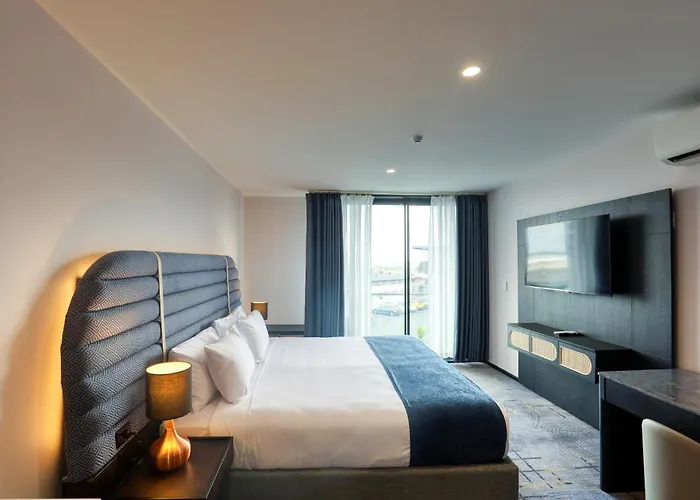 Marsden Suites Albany