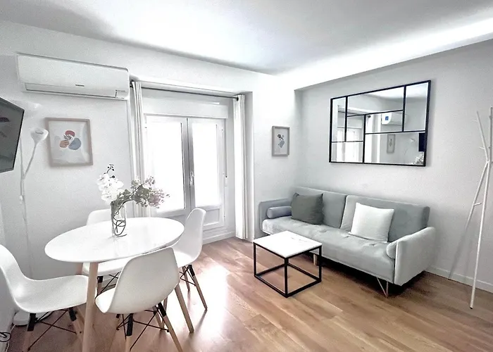 Dplace To Be - Exclusive Apartments In Historic Center