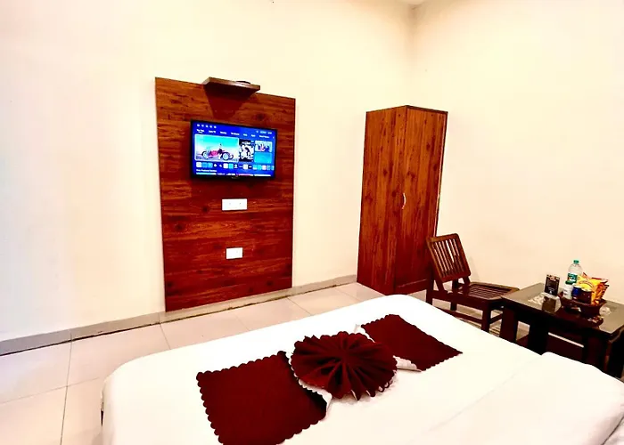 Hotel Woodlark Zirakpur II A Peaceful Stay I Travelers Choice I Best For Family And Group