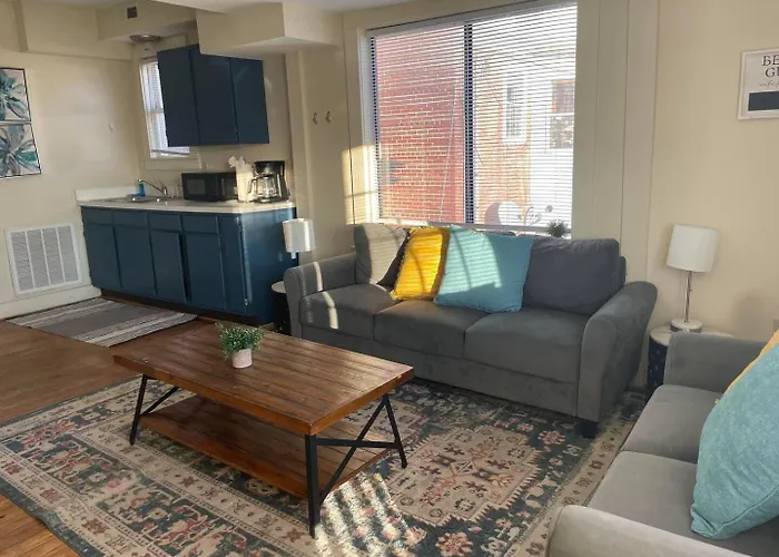 Urban Oasis In Downtown Waynesboro Near Parkway