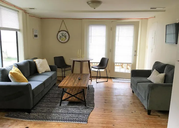 Urban Oasis In Downtown Waynesboro Near Parkway