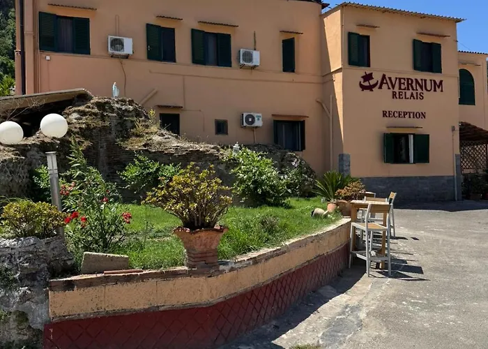 Avernum Relais Hotel e Ristorante