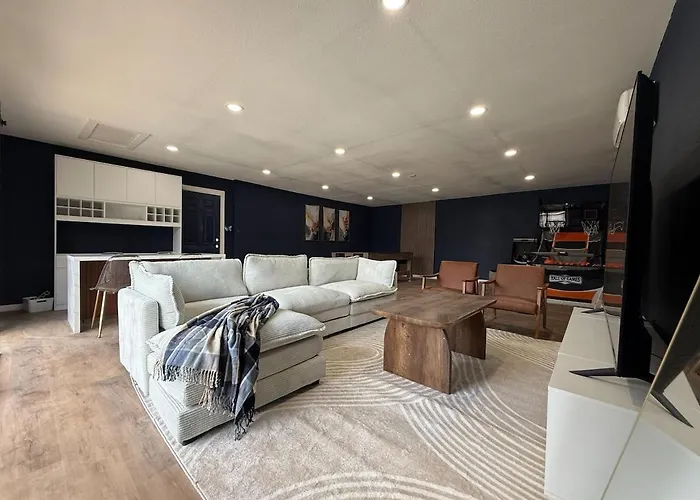 Lux Family Stay With Heated Pool, Spa, Theater, Game Room