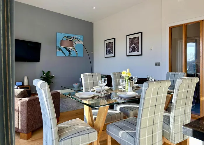 Your Space Apartments - The Hamilton'S