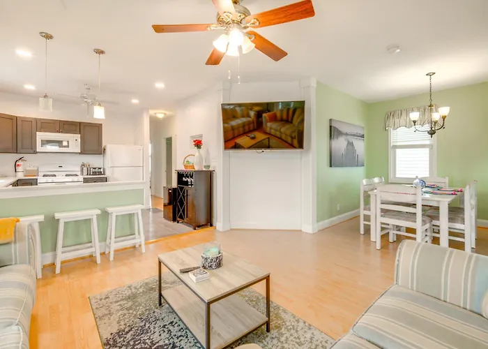 Walk To Ventnor Beach & Boardwalk: Coastal Gem