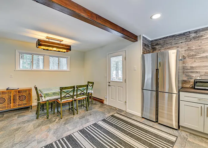 Ski, Hike & Golf: Pet-Friendly Windham Retreat
