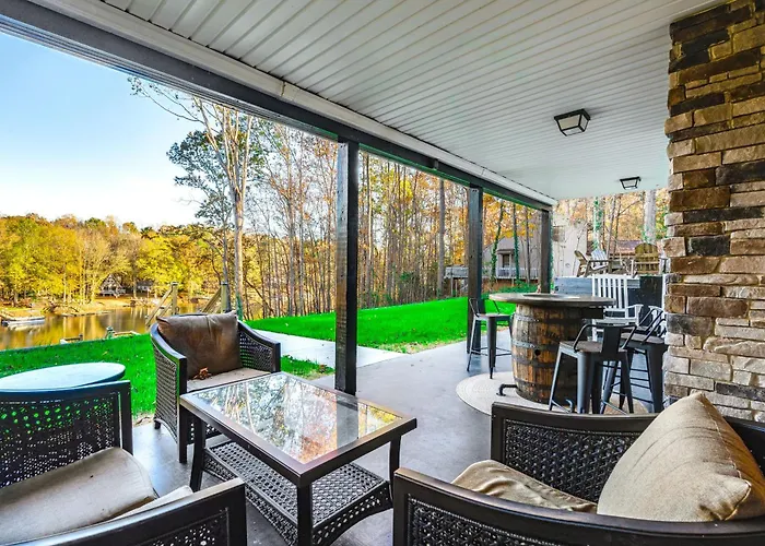 Dock & Hot Tub At High Rock Lake Retreat
