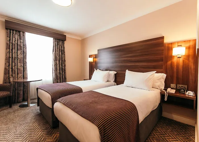 Dillon'S Hotel
