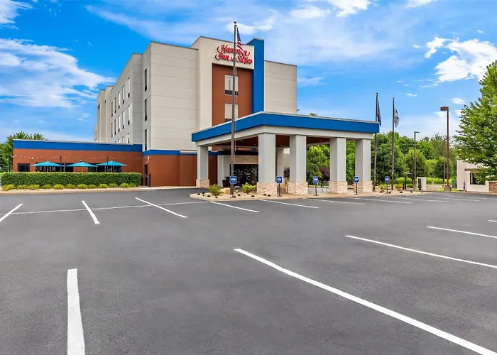 Hampton Inn & Suites Grove City