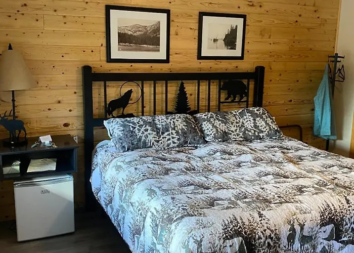 Creekside Lodge