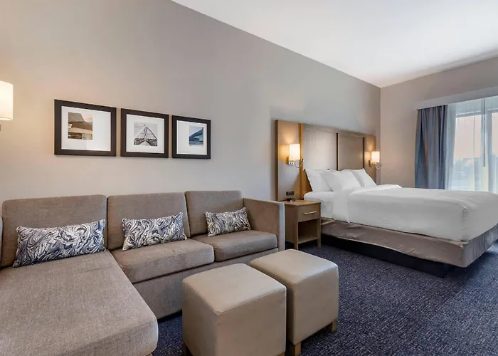 Comfort Suites Scottsdale Talking Stick Entertainment District