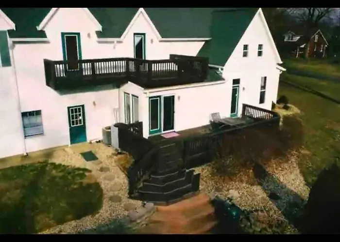 Greenwood Mansion-Country Living