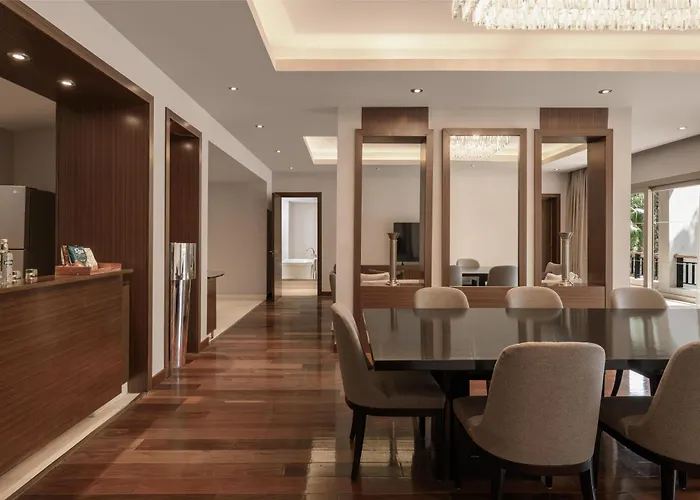 Dusit Thani Lakeview Cairo