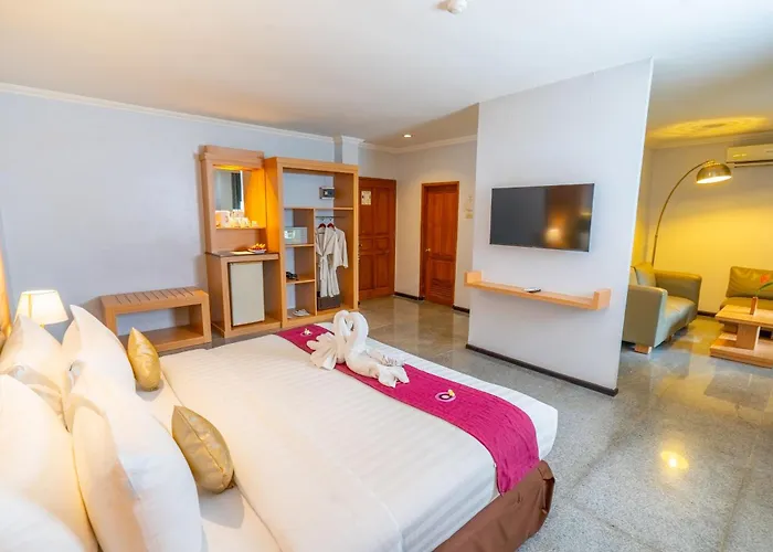 Famous Hotel Kuta Formerly Permata Kuta Hotel