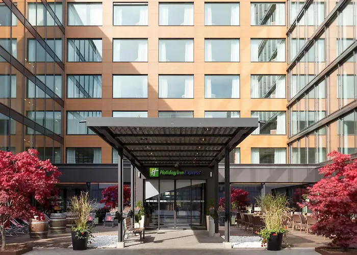 Holiday Inn Express Zuerich Airport By Ihg