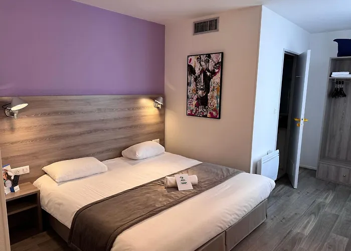 Brit Hotel Confort Nevers Centre Gare