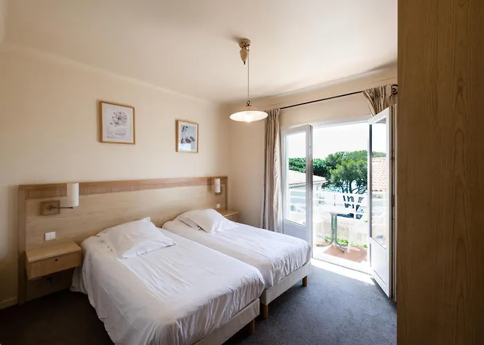 Logis Hotel Le Provencal Rest Les Muriers