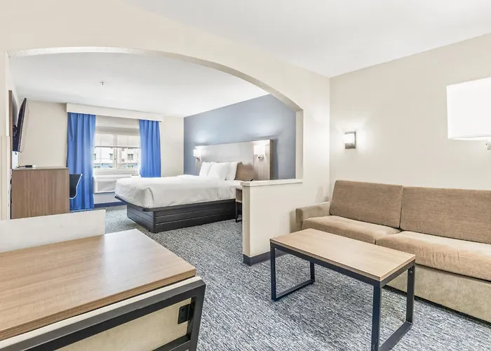 Quality Inn & Suites On The River